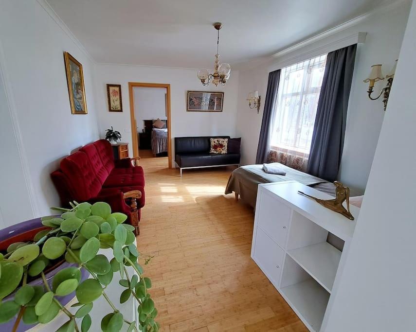 Spacious Apartment -Top Location Ακουρέιρι Εξωτερικό φωτογραφία